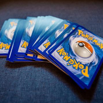 Fun Flies - Trading Card Games